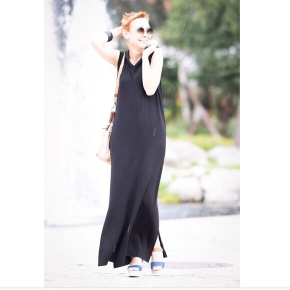 Tahari Classic casual elegance black sleeveless side slits maxi dress - Picture 1 of 7